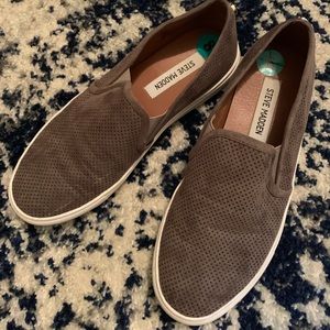 Steve Madden Slip-Ons •••